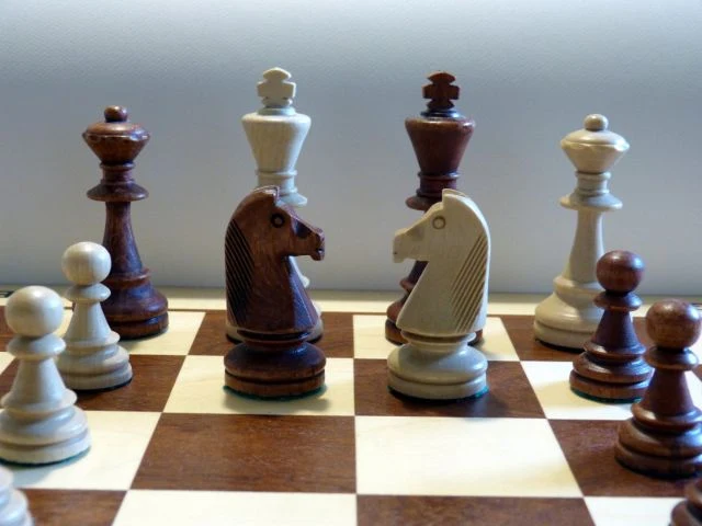 Schachfiguren als Einblick in ein früheres Ganztagsangebot