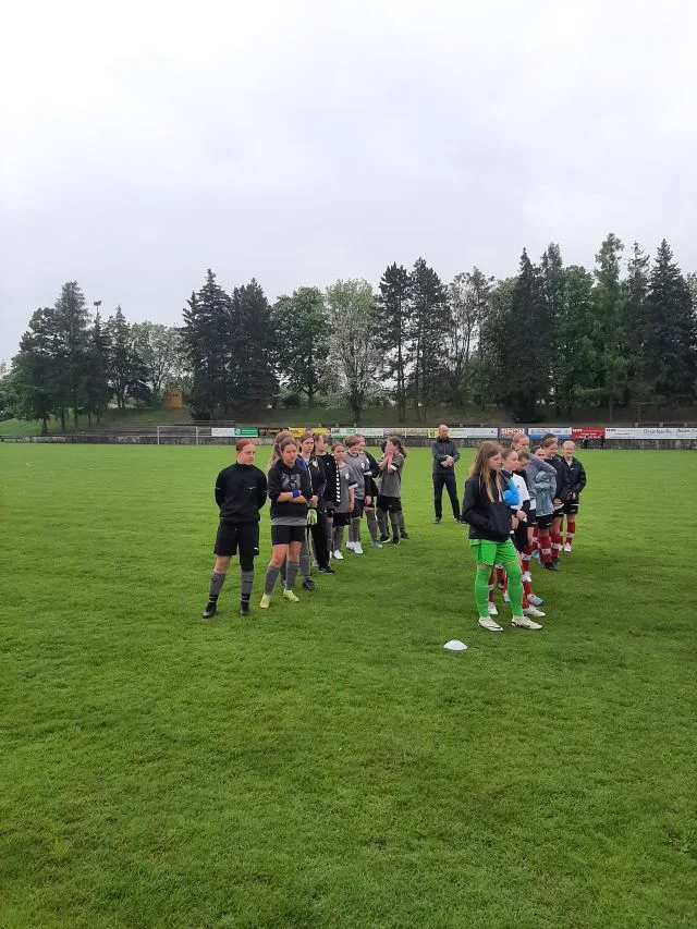 2 f
