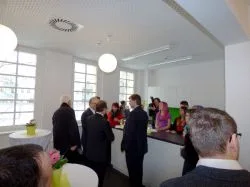 Feierliche Eroeffnung der Schule 01
