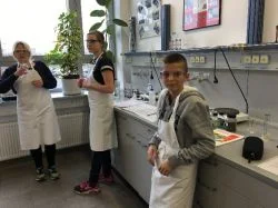 Stofftrennungsverfahren_HS_Merseburg_26_11_2015 Bild 06